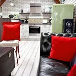 In The Attic Unikatowe Apartmenty By Stayly Апартаменты *