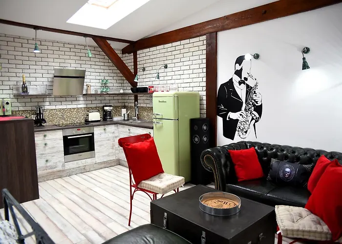 In The Attic Unikatowe Apartmenty By Stayly Lägenhet *