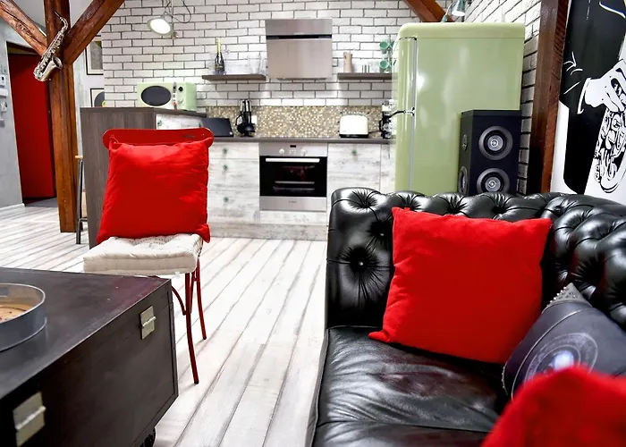 In The Attic Unikatowe Apartmenty By Stayly Lägenhet *